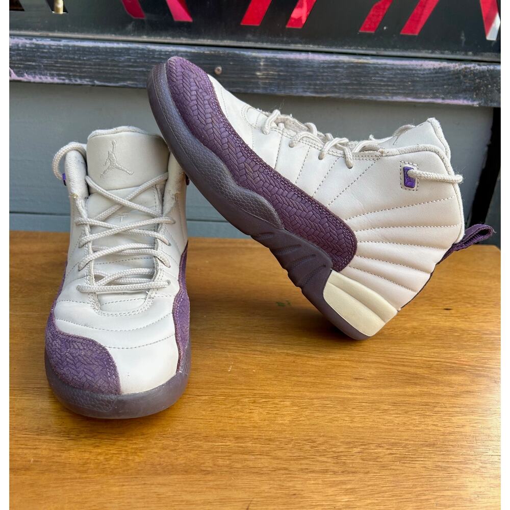 Air Jordan 12 Retro Dark Purple Dust GS Youth Sneakers Size 3Y - Picture 6 of 9